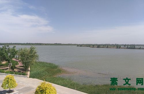 春游四湖賞析