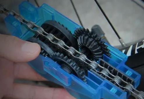 如何清潔自行車鏈條