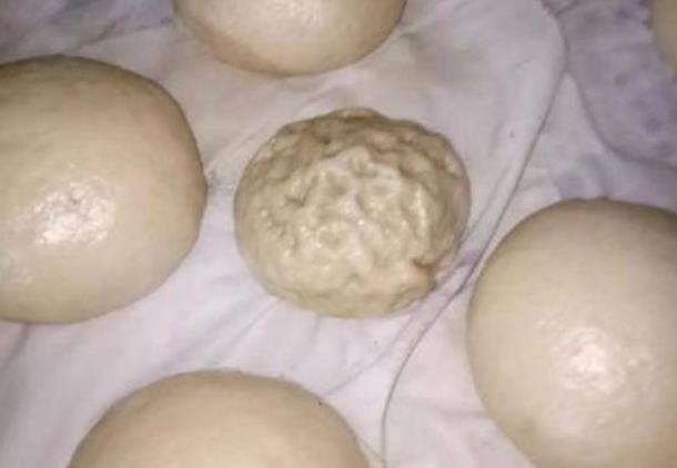 蒸箱蒸的的饅頭出現萎縮什么原因？